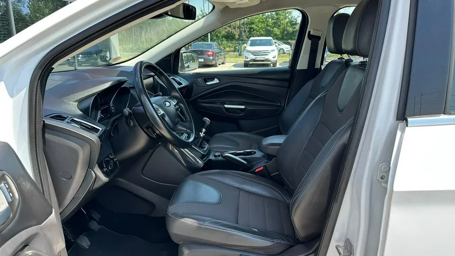 FORD Kuga -