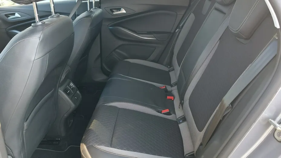 OPEL Grandland X -