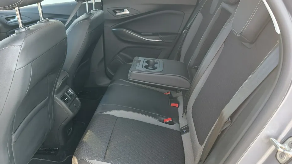 OPEL Grandland X -