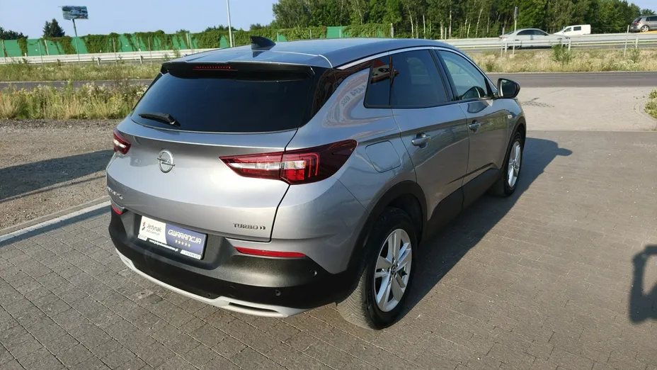 OPEL Grandland X -