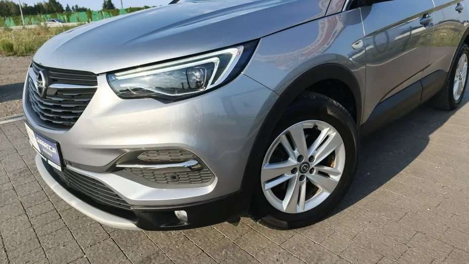 OPEL Grandland X -