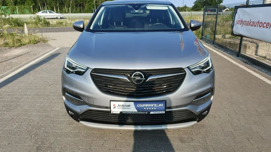 OPEL Grandland X -
