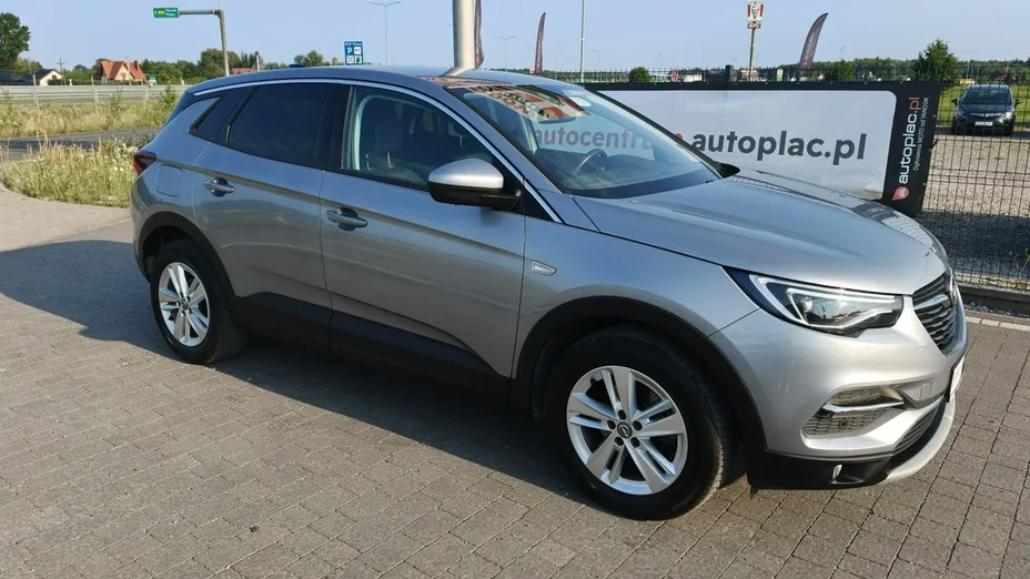 OPEL Grandland X -