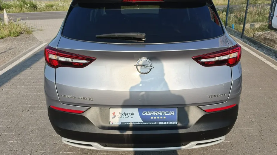 OPEL Grandland X -