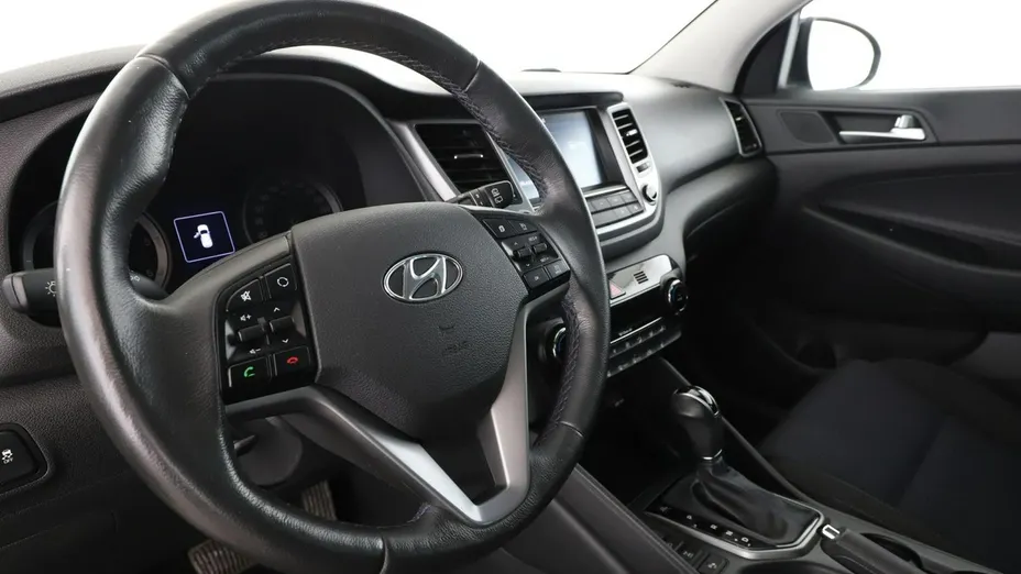 HYUNDAI Tucson -