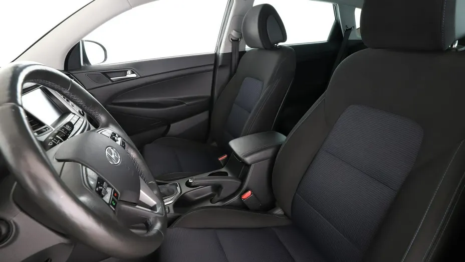 HYUNDAI Tucson -