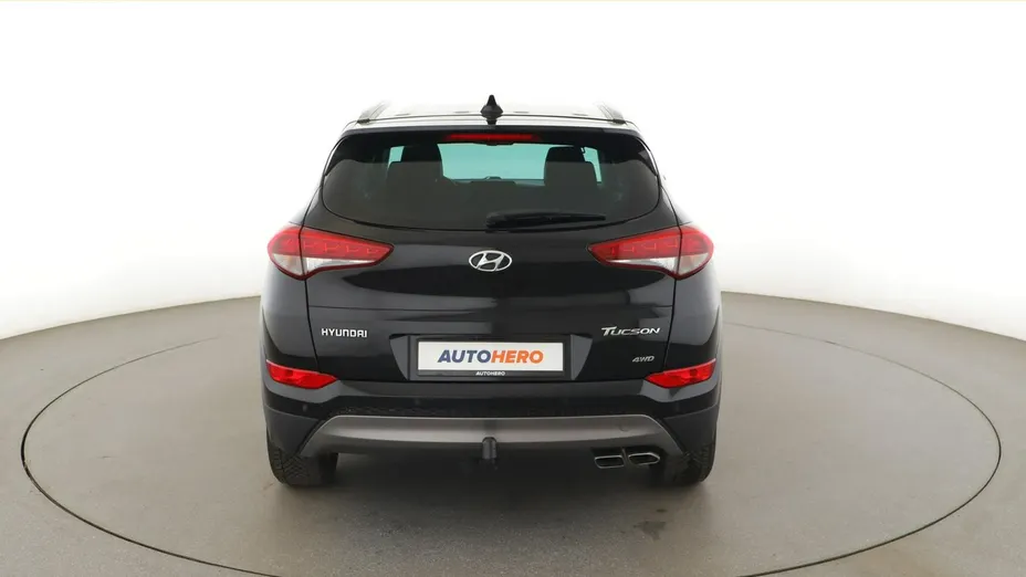 HYUNDAI Tucson -