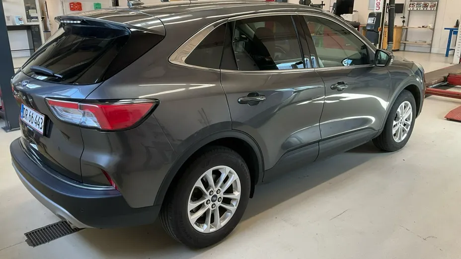 FORD Kuga -
