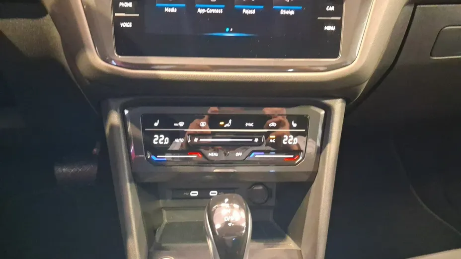 VOLKSWAGEN Tiguan Allspace -