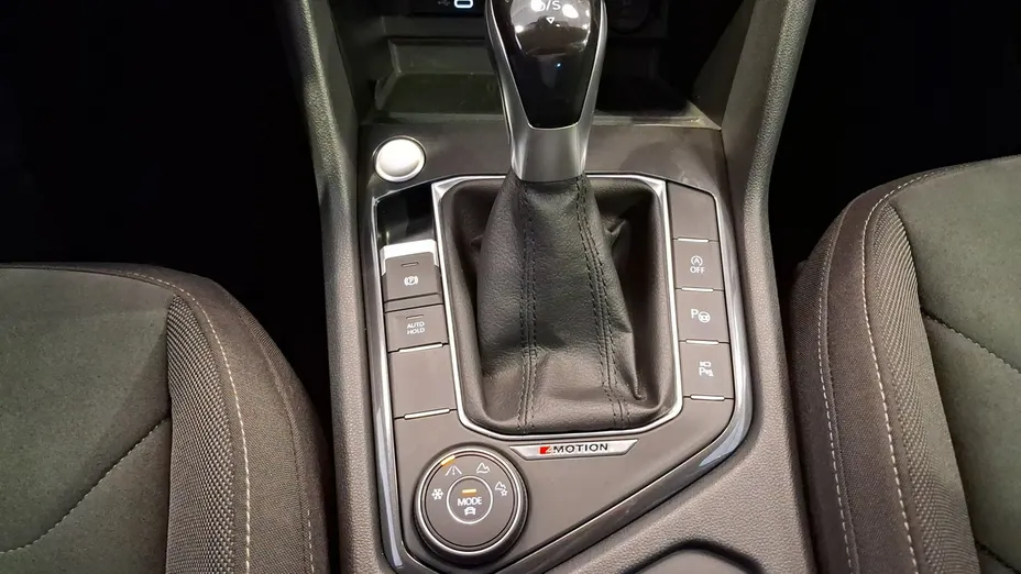 VOLKSWAGEN Tiguan Allspace -