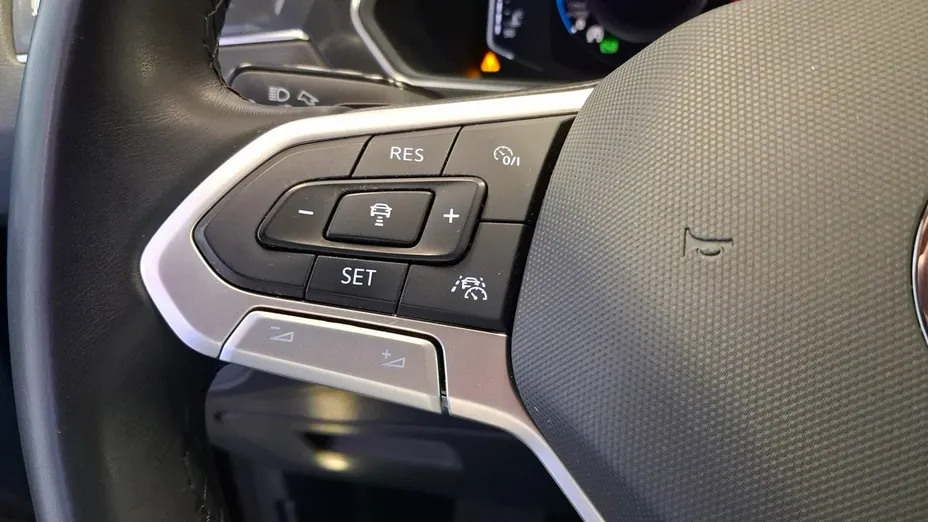 VOLKSWAGEN Tiguan Allspace -