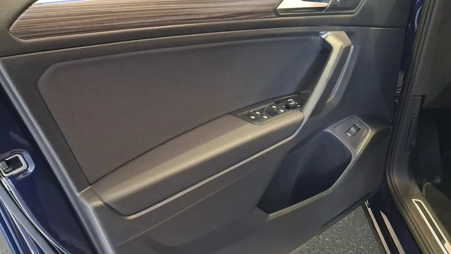 VOLKSWAGEN Tiguan Allspace -