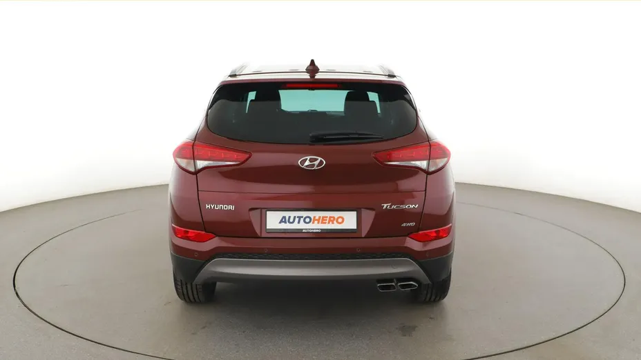 HYUNDAI Tucson -
