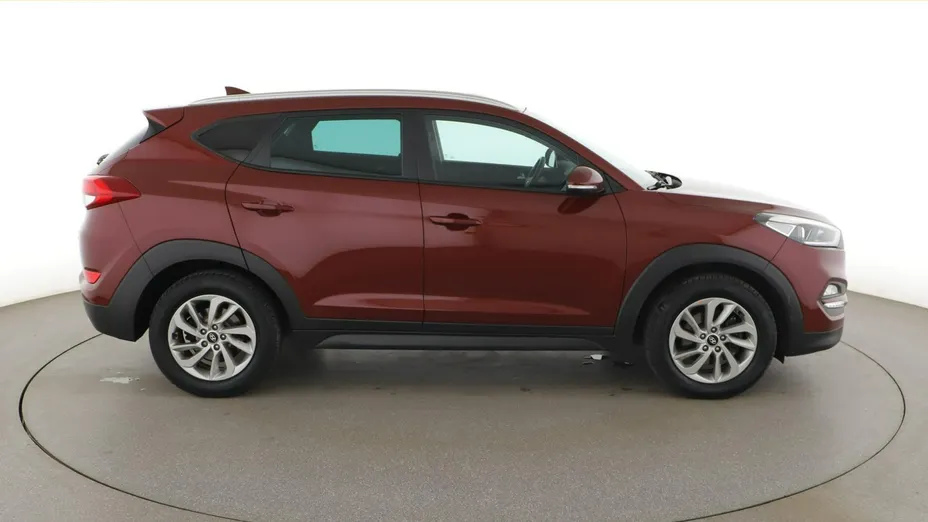 HYUNDAI Tucson -