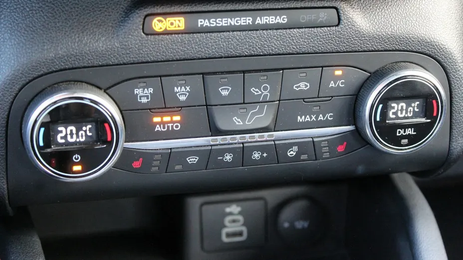 FORD Kuga -