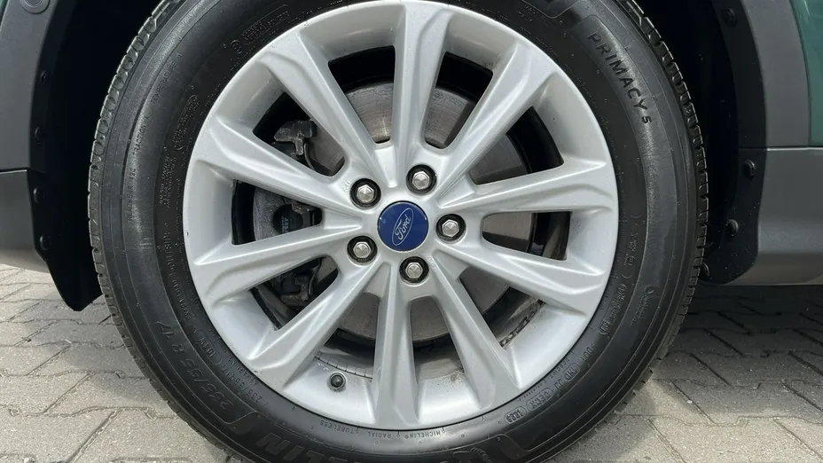 FORD Kuga -