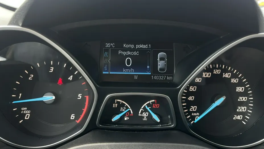 FORD Kuga -