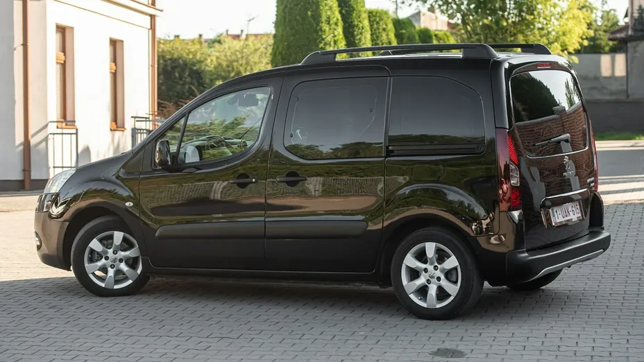 PEUGEOT Partner -