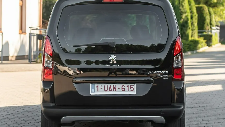 PEUGEOT Partner -