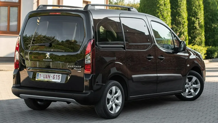 PEUGEOT Partner -