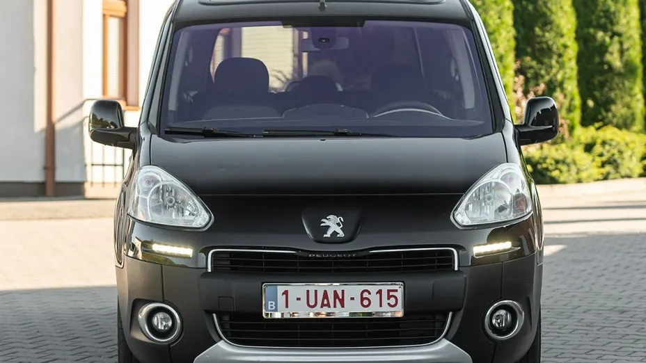PEUGEOT Partner -