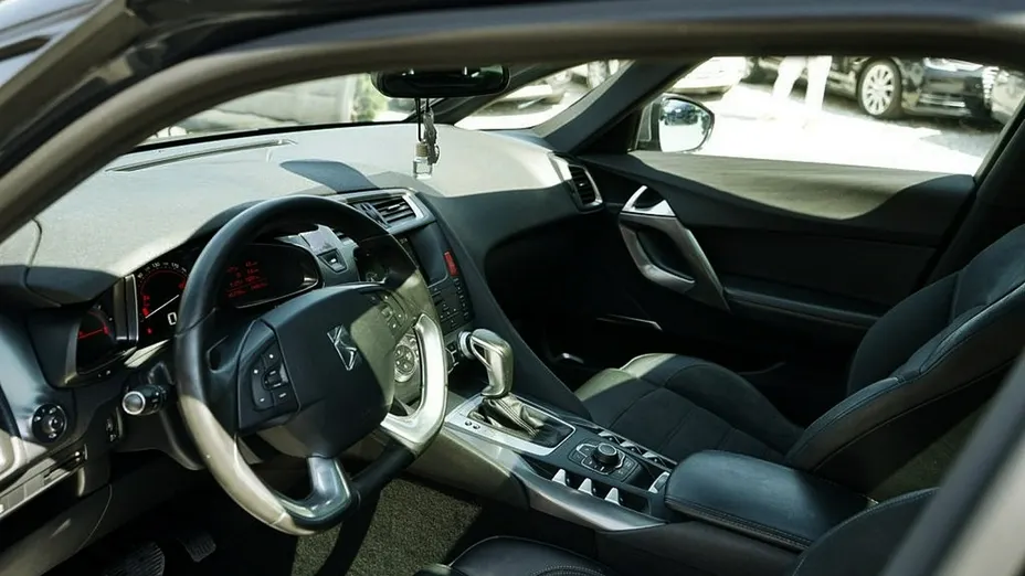 CITROEN DS5 -