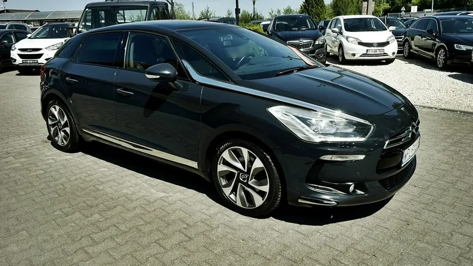 CITROEN DS5 -