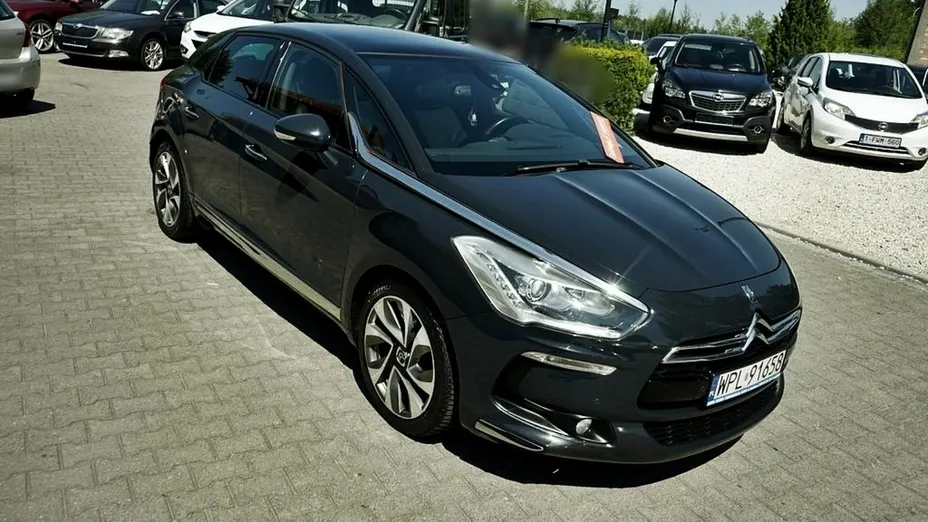 CITROEN DS5 -