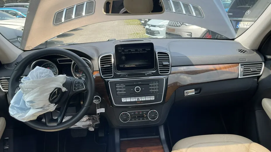 MERCEDES-BENZ GLS -