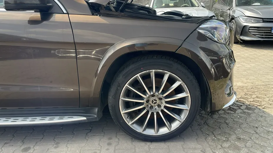 MERCEDES-BENZ GLS -