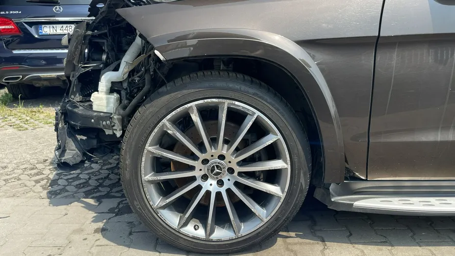 MERCEDES-BENZ GLS -