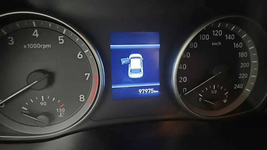 HYUNDAI i30 -