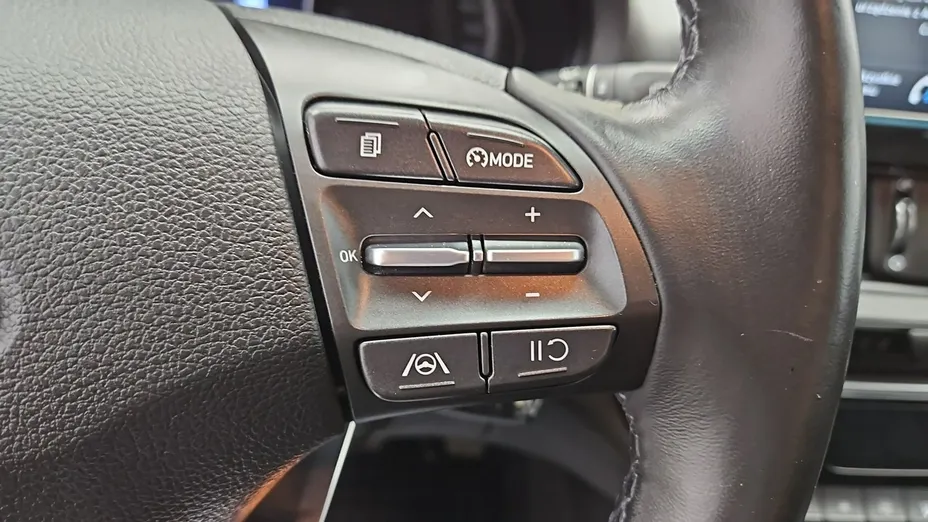 HYUNDAI i30 -