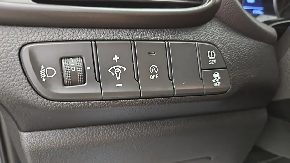 HYUNDAI i30 -