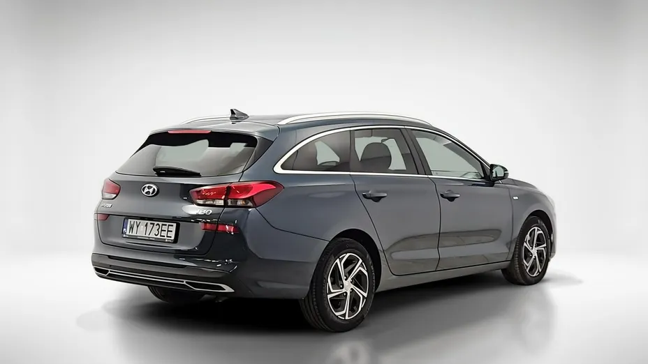 HYUNDAI i30 -