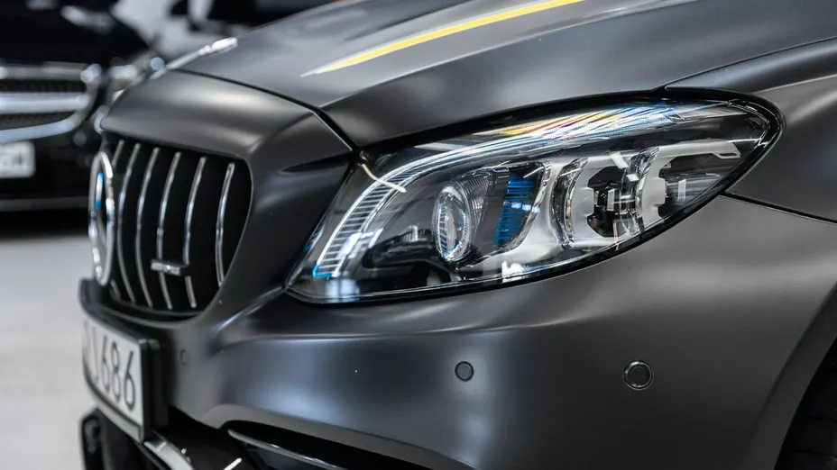 MERCEDES-BENZ C Klasa -