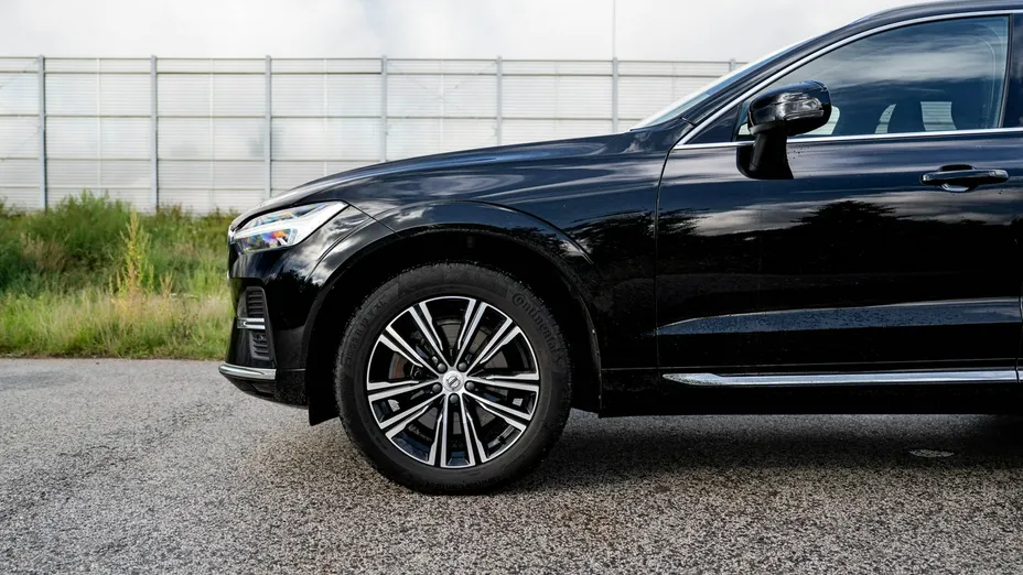 VOLVO XC60 -