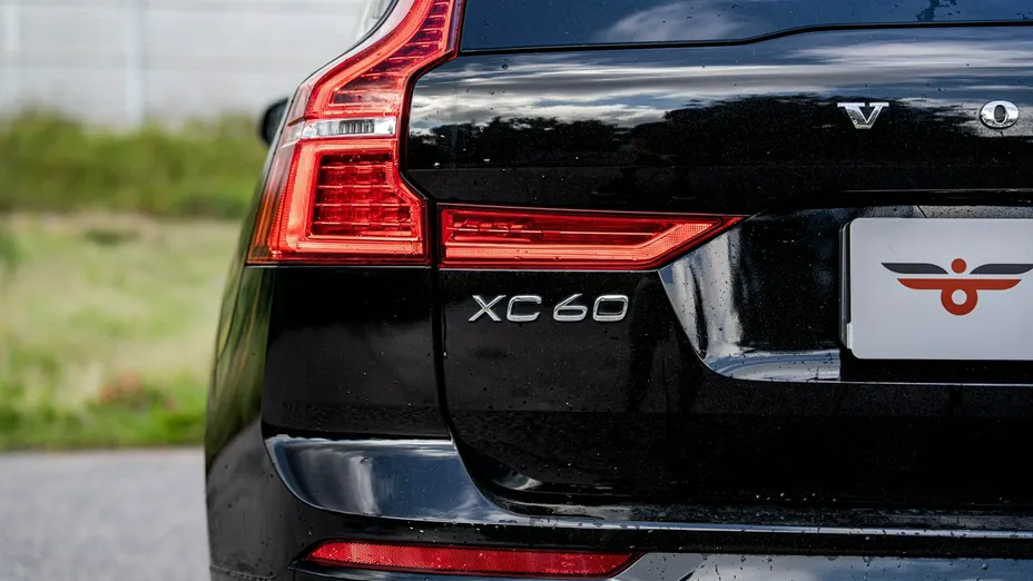 VOLVO XC60 -