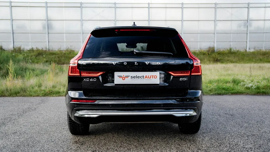 VOLVO XC60 -