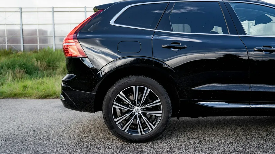 VOLVO XC60 -
