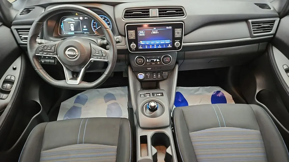 NISSAN Leaf -