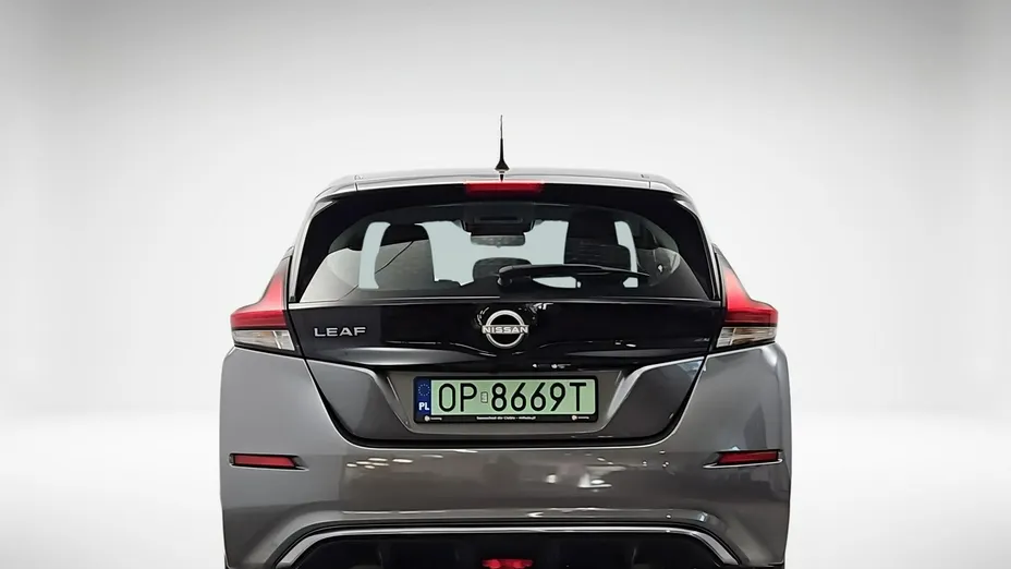 NISSAN Leaf -