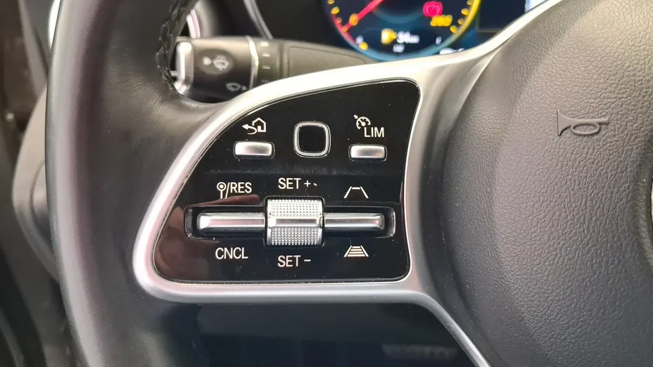 MERCEDES-BENZ GLC -