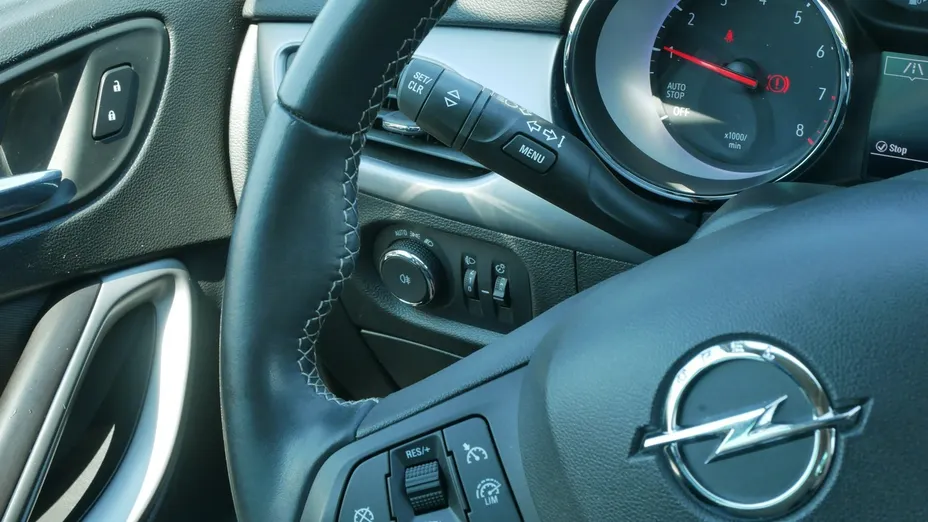 OPEL Astra -