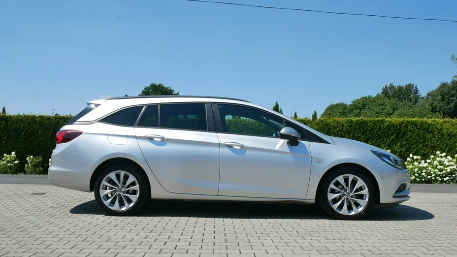 OPEL Astra -