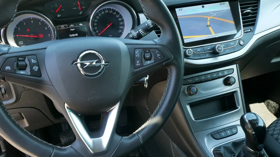 OPEL Astra -