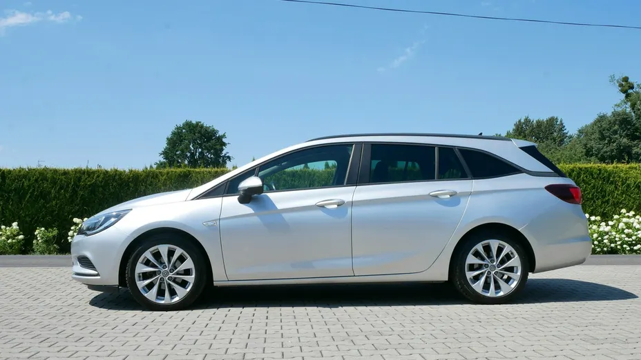 OPEL Astra -