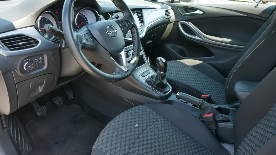 OPEL Astra -