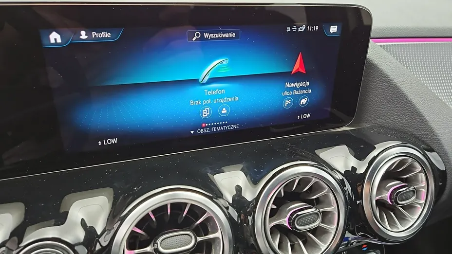 MERCEDES-BENZ EQA -