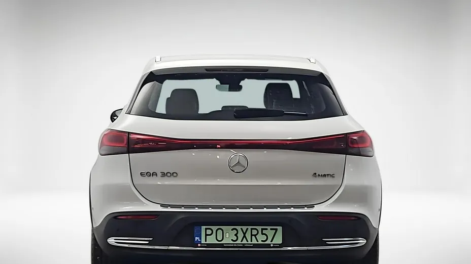 MERCEDES-BENZ EQA -